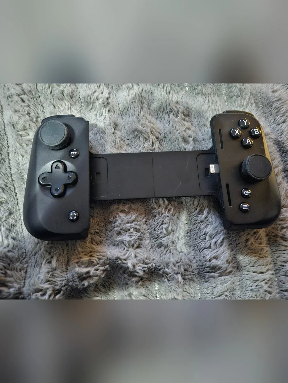 Razer KISHI V2 for iPhone - Black Mobile Game Controller